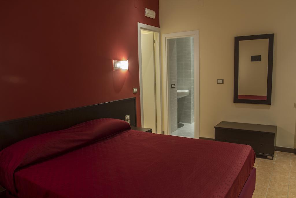 Duomo 89 Bed & Breakfast Naples Room photo